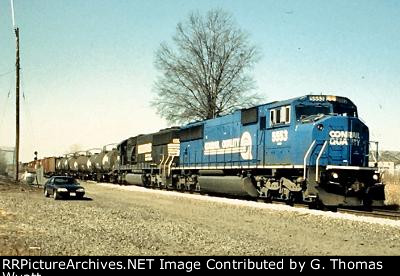 EB Conrail freight at Manville